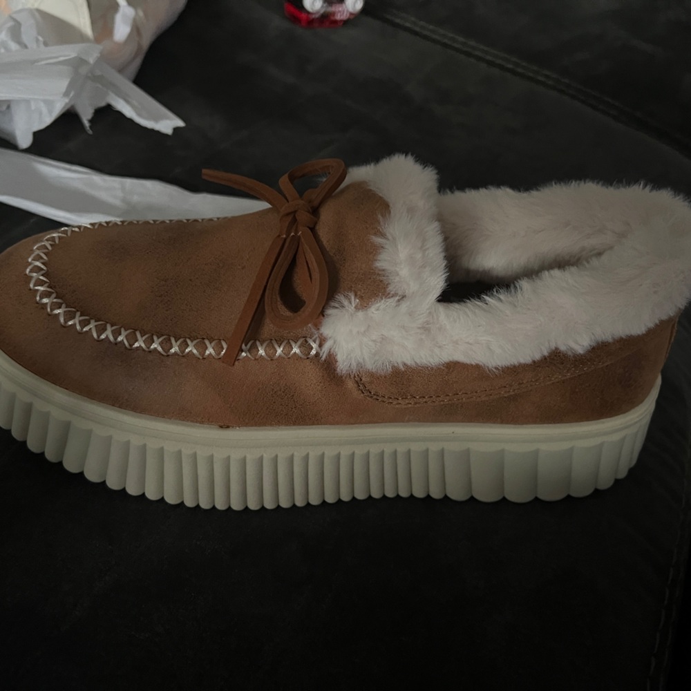 NWT Skechers Moccasin Cozy Lined Slippers - Picture 3 of 3